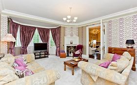 Luxury 3-Bedroom Apartment With Stunning Views At Ramsay Garden