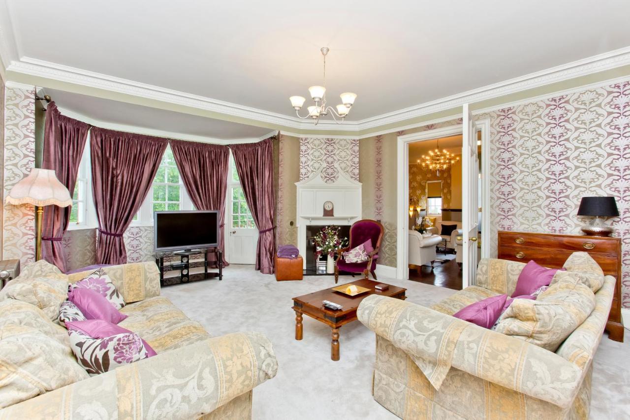 Luxury 3-Bedroom Apartment With Stunning Views At Ramsay Garden Edinburgh Exterior photo